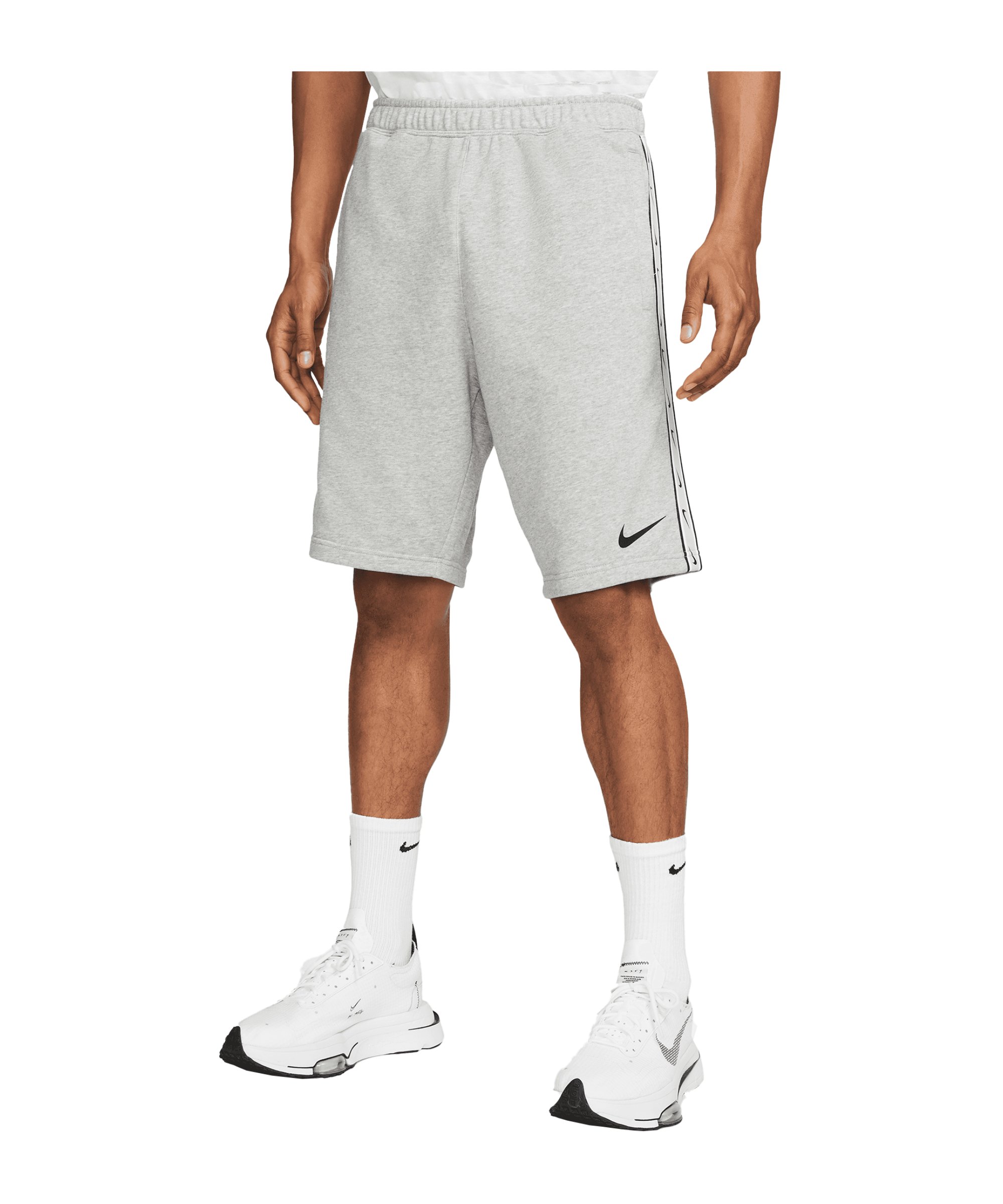 Nike Repeat Fleece Short Grau Schwarz F063 - grau