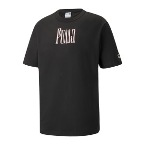 puma-downtown-graphic-t-shirt-schwarz-f01-531596-lifestyle_front.png