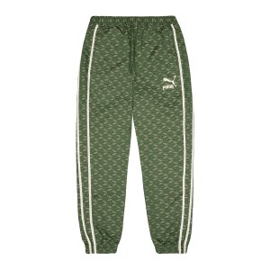 puma-players-lounge-t7-woven-track-hose-gruen-f25-535805-lifestyle_front.png
