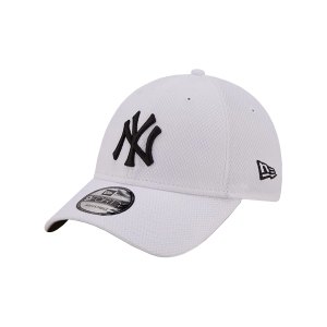 new-era-ny-yankees-diamond-9forty-cap-fwhinvy-60240375-lifestyle_front.png