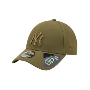 new-era-repreve-ny-yankees-9forty-cap-gruen-fnov-60284886-lifestyle_front.png