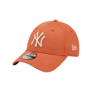 new-era-ny-yankees-league-ess-9forty-cap-frdwstn-60298722-lifestyle_front.png