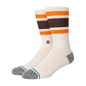 stance-boyd-staple-crew-socks-socken-offweiss-a556a20bos-lifestyle_front.png