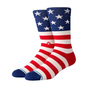 stance-the-fourth-st-crew-socken-rot-a556a20fos-lifestyle_front.png