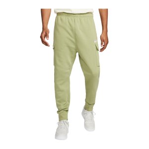nike-club-cargo-hose-gruen-weiss-f334-cd3129-lifestyle_front.png
