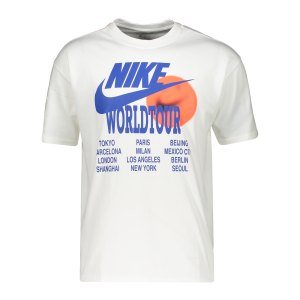 nike-graphic-world-tour-t-shirt-weiss-f100-da0937-lifestyle_front.png