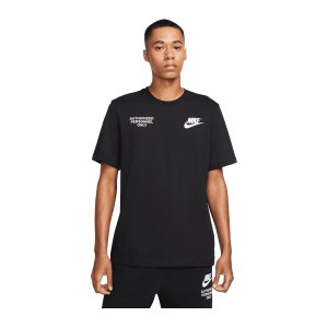 nike-authorized-personnel-t-shirt-schwarz-f010-do8323-lifestyle_front.png