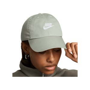 nike-club-cap-gruen-f370-fb5368-lifestyle_front.png