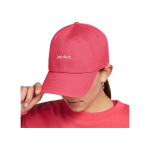 nike-club-cap-pink-f629-fb5370-lifestyle_front.png