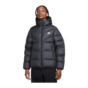 nike-storm-fit-windrunner-schwarz-f010-fb8185-lifestyle_front.png