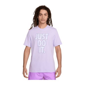 nike-t-shirt-lila-f511-fq3796-lifestyle_front.png