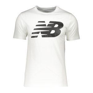 new-balance-classic-t-shirt-weiss-fwt-mt03919-lifestyle_front.png