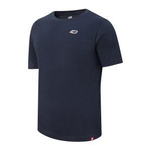 new-balance-red-logo-t-shirt-blau-fecl-mt23600-lifestyle_front.png