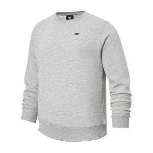 new-balance-red-logo-sweatshirt-grau-fag-mt23601-lifestyle_front.png